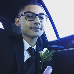 Meet your Posher, Manuel